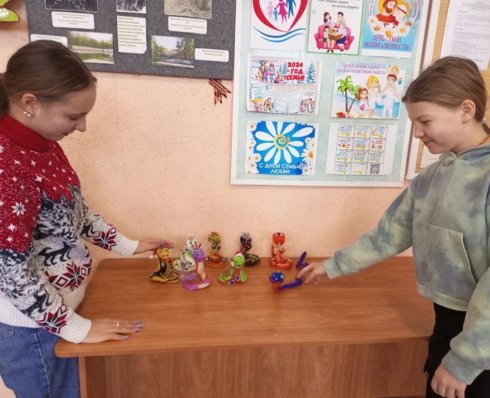 "Новогодняя змейка" "Новогодняя змейка"