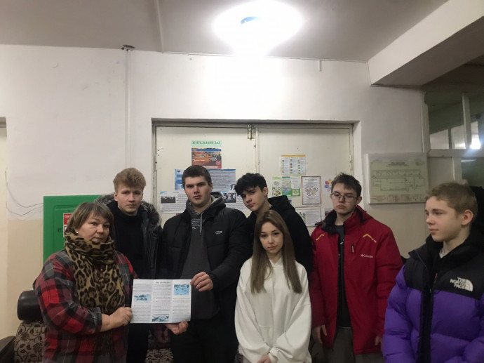 "День освобожденья не забыть вовек, коль во имя жизни гибнет человек!"